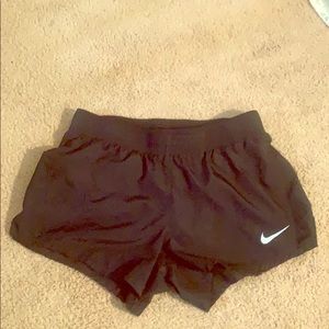 NIKE SHORTS